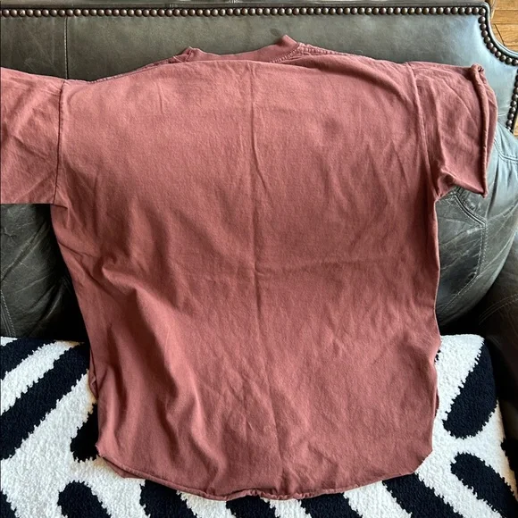 Pebby Forevee Side Slit Graphic Tee - Picture 5 of 7